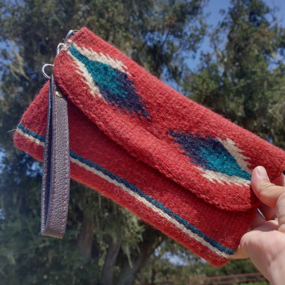 Wrist purse Red and Teal